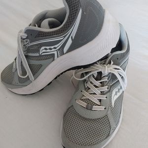 Women's Saucony 8